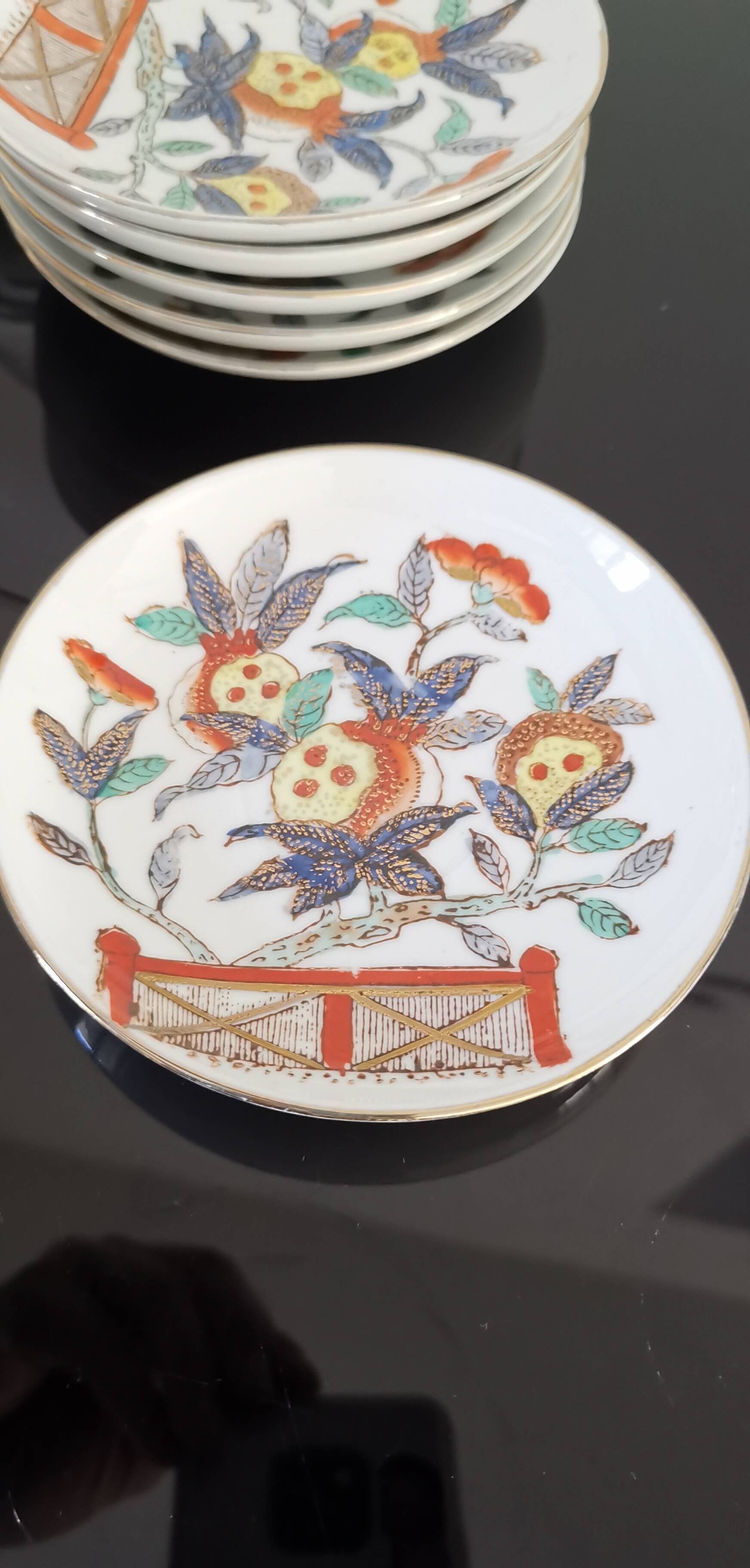 Set of 6 porcelain cups, 6 saucers, teapot and milk jug