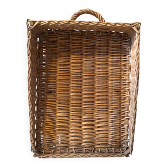 Old wicker bakery basket