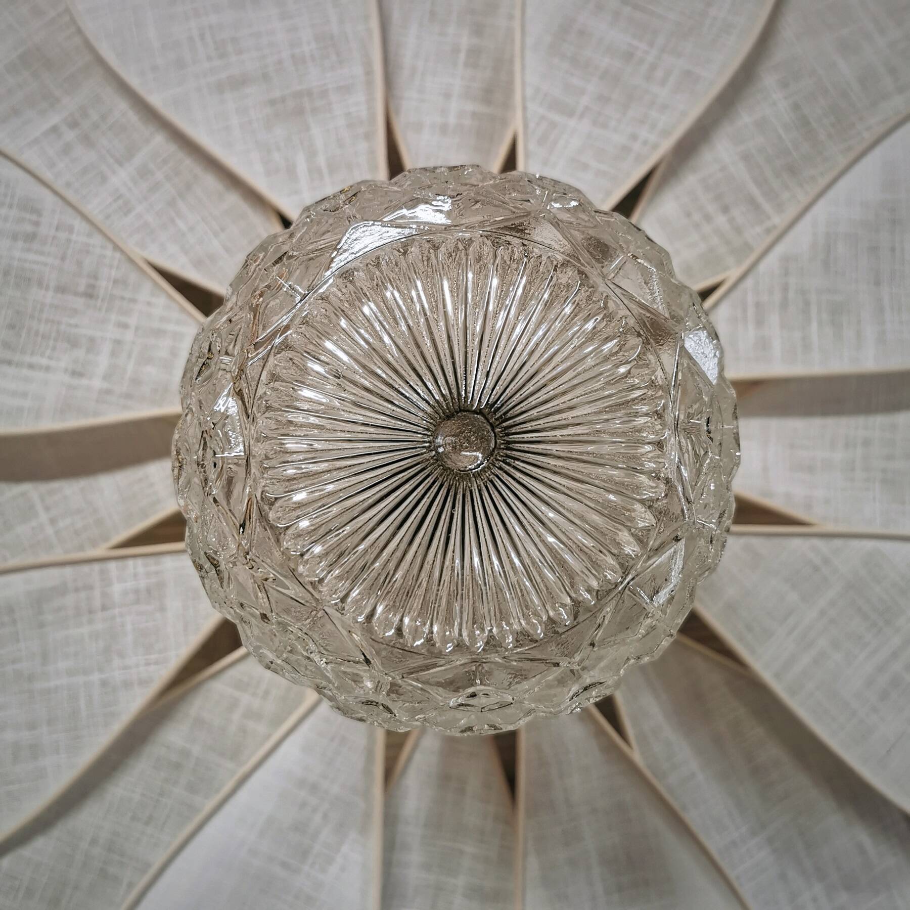 Vintage globe flower wall light