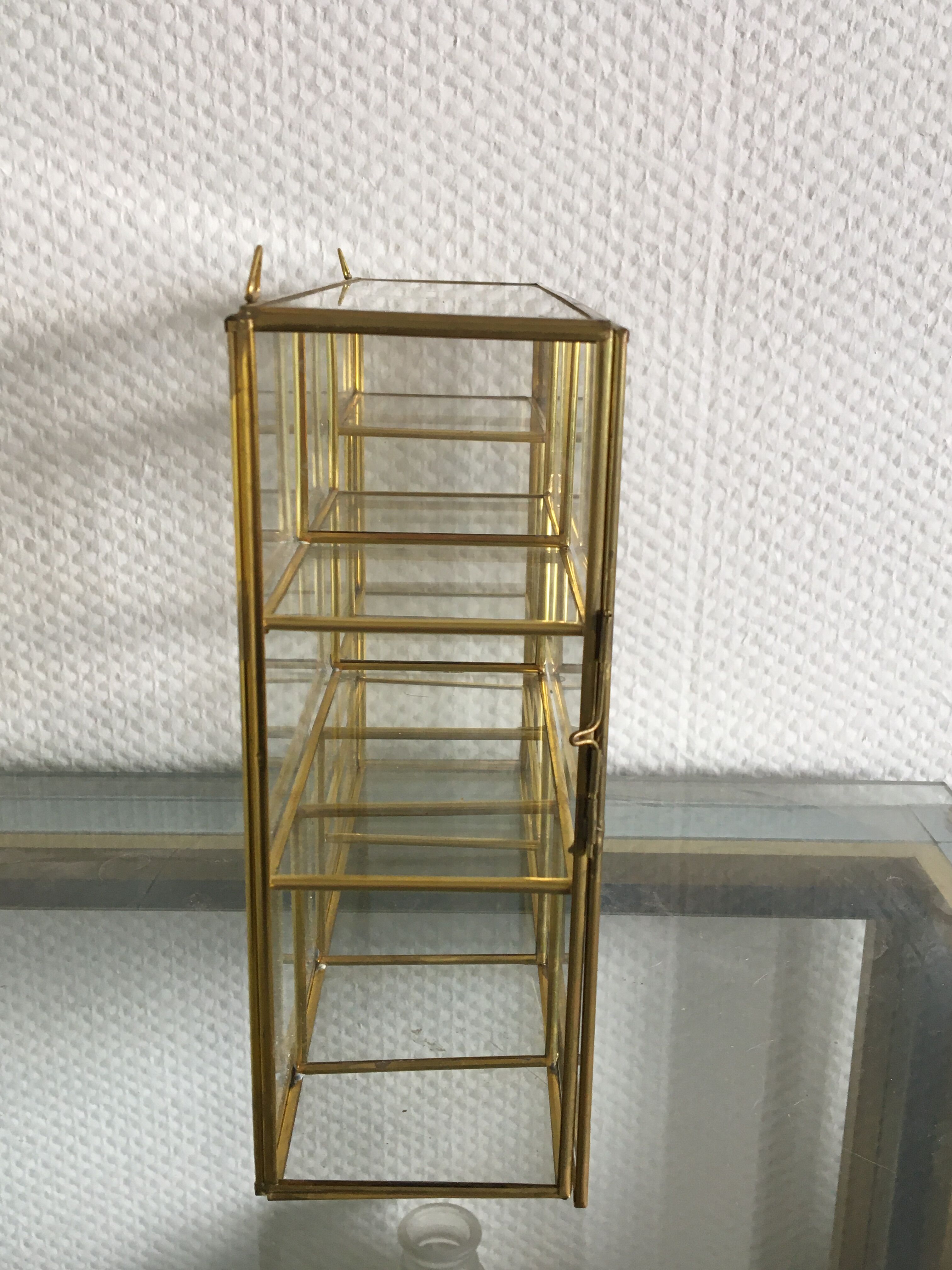 Vitrine laiton doré