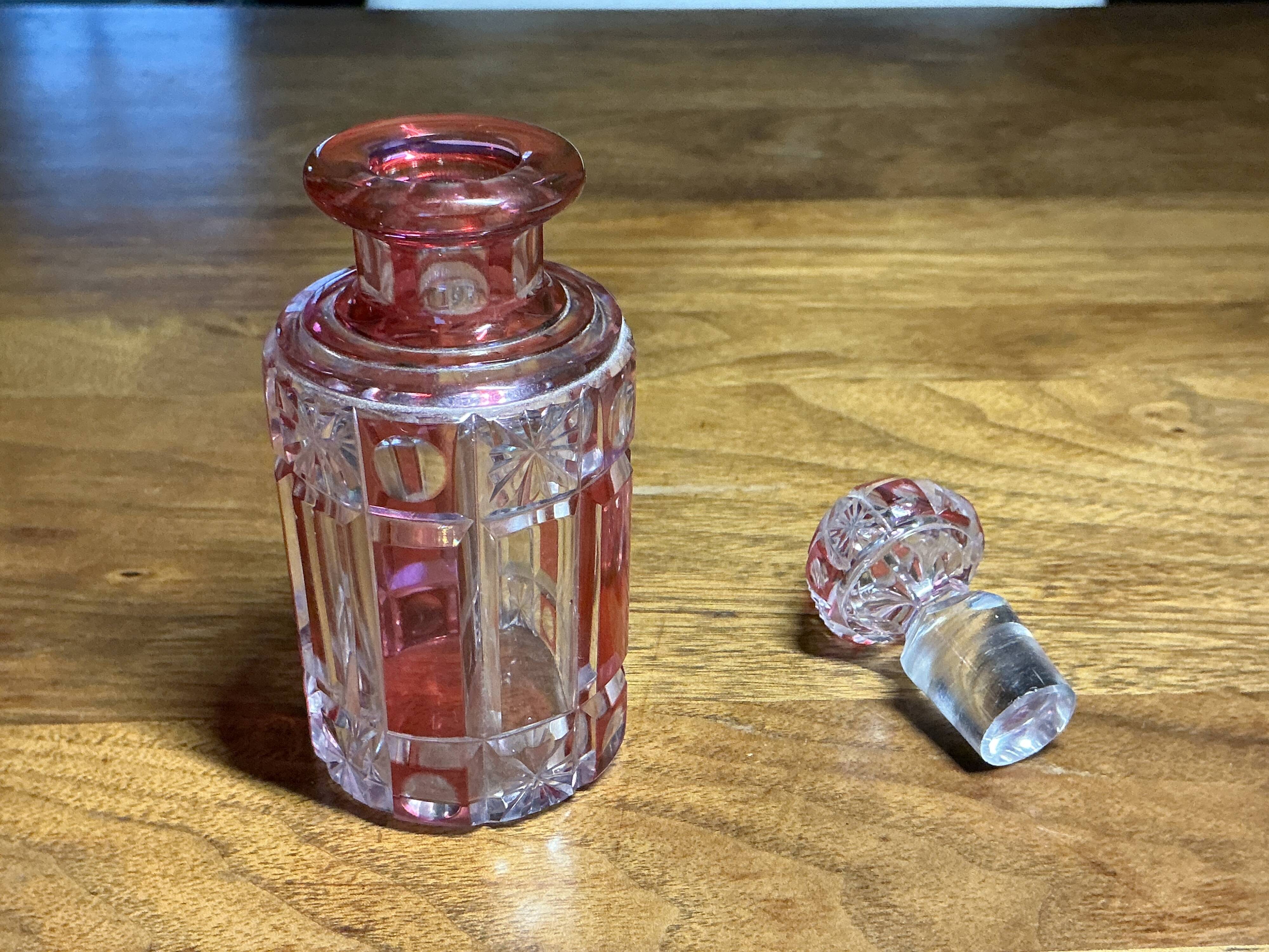 Antique pink Nancy crystal perfume bottle – 12.5 cm