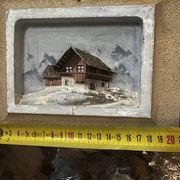 Tableau alpin vintage en bois sculpté et peint