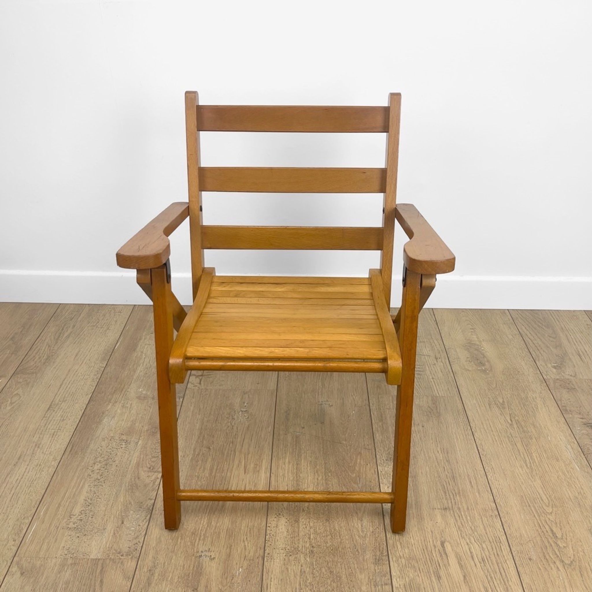 Fauteuil pliable en bois pour enfant années 60