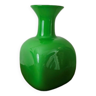 80s vase