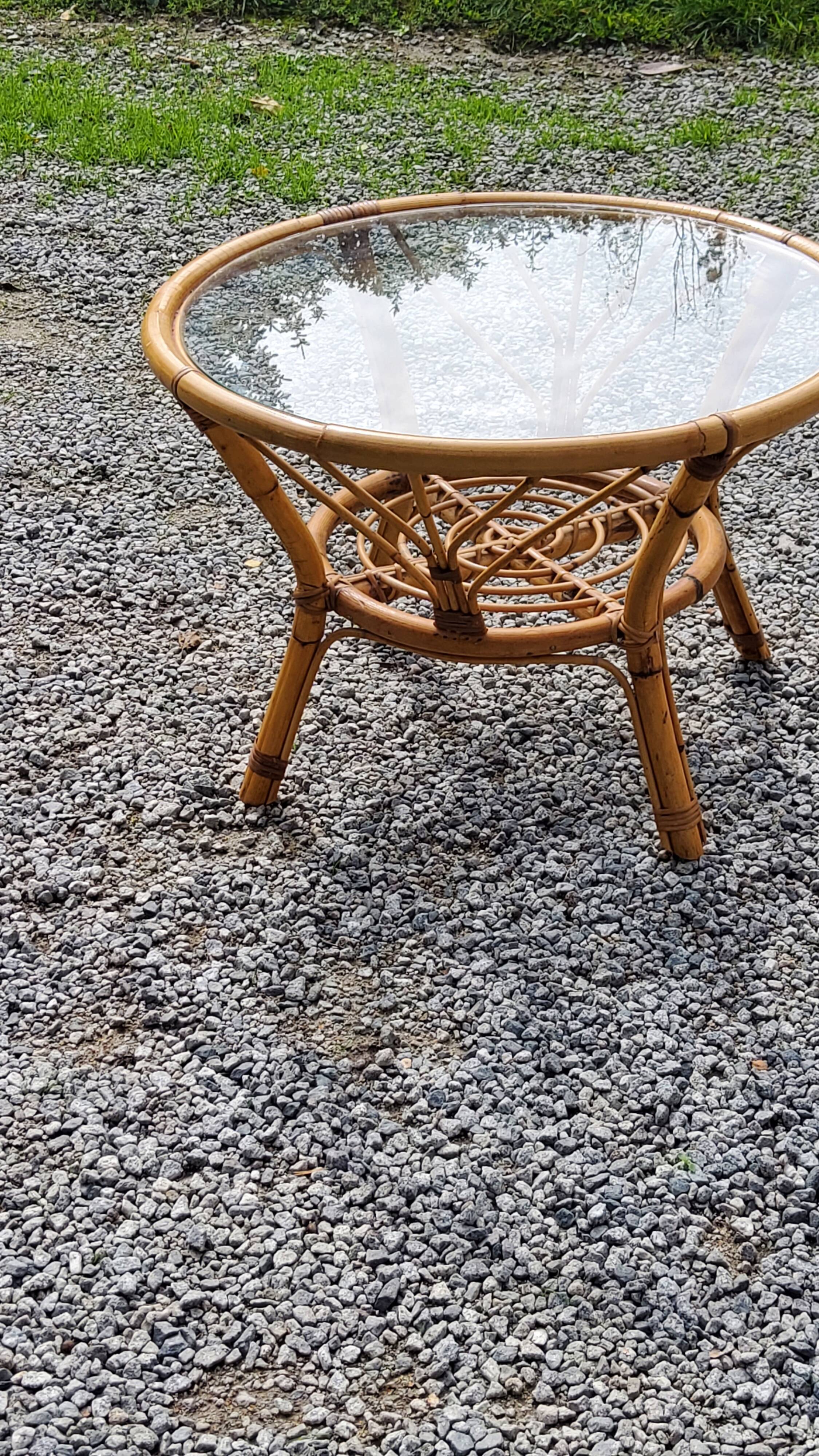 Round rattan coffee table with glass top from the 70s