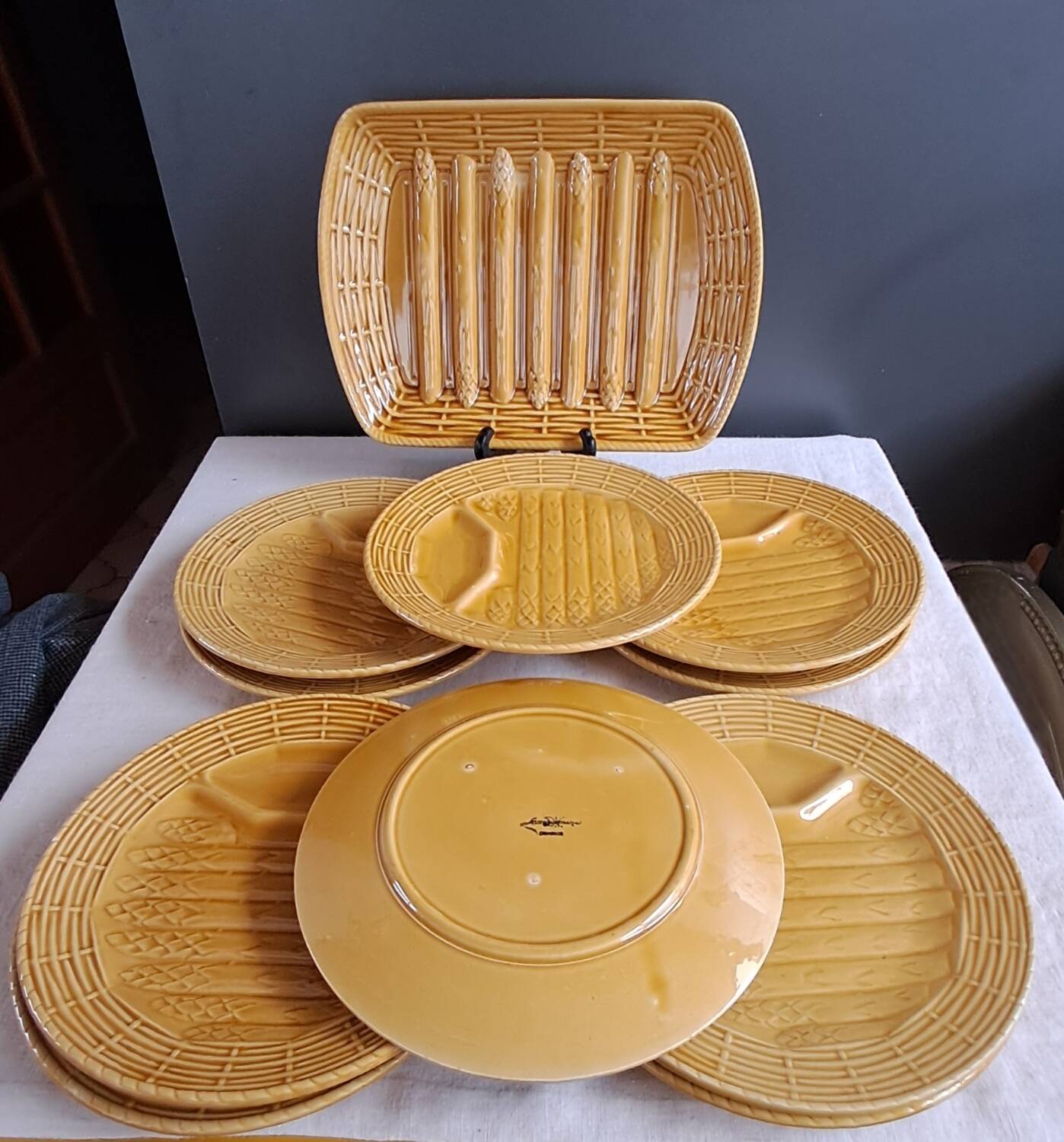 Asparagus serving set