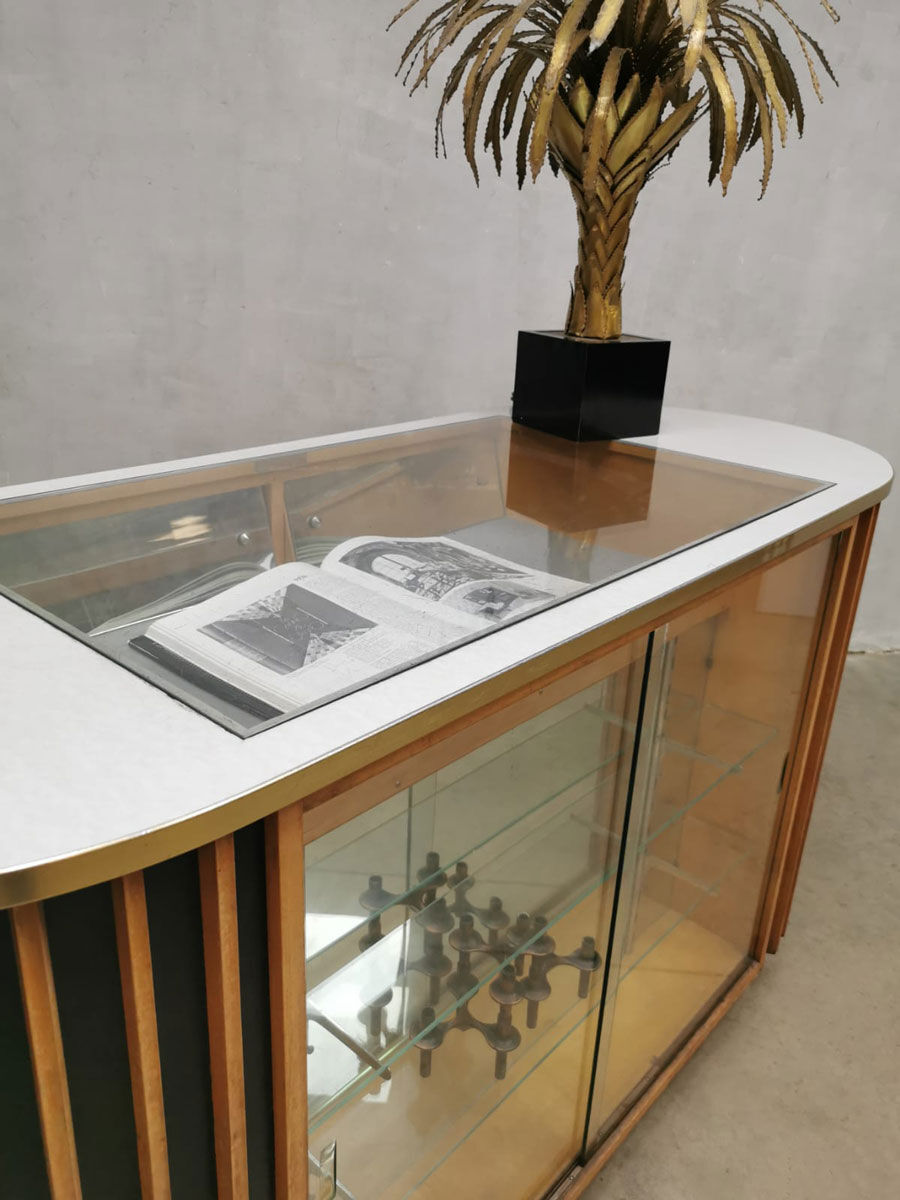 Comptoir de vitrine vintage müller & meissner