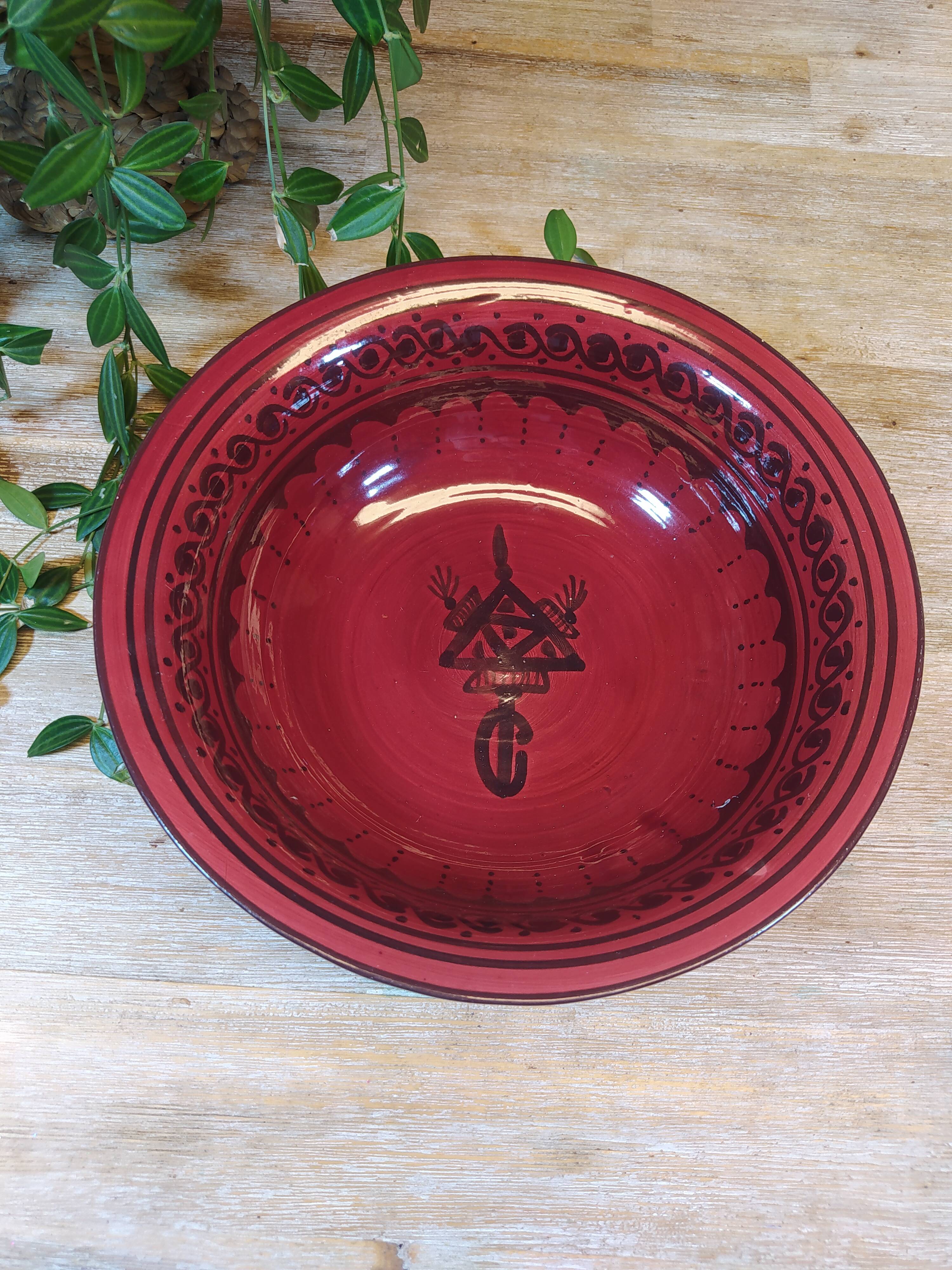 Set of 3 red salad bowls