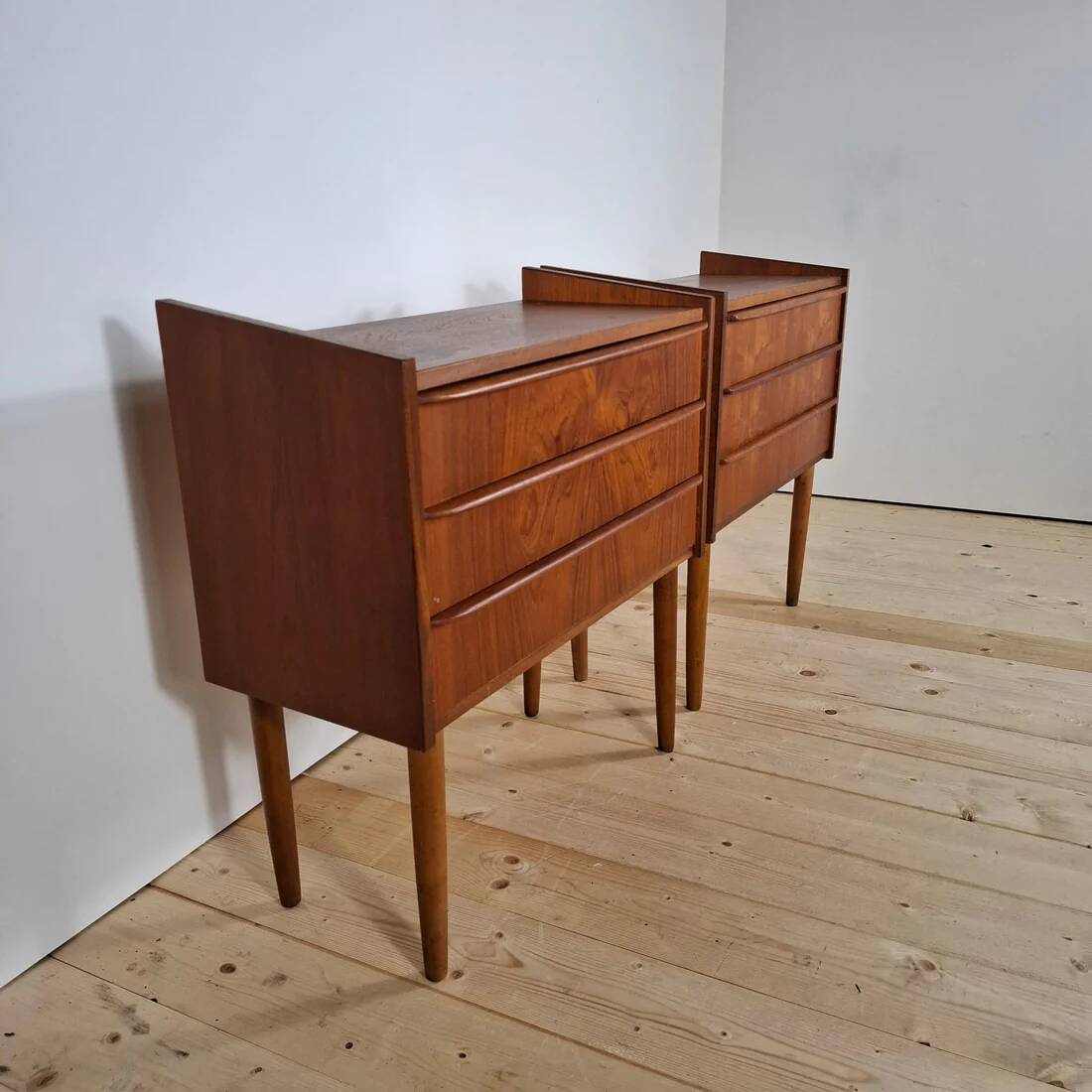 Pair of teak bedside tables with 3 drawers – Denmark, 1960s