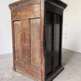 Commode XIXème pin noirci sculpté