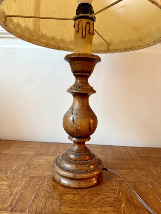 Large lamp with a turned wooden base