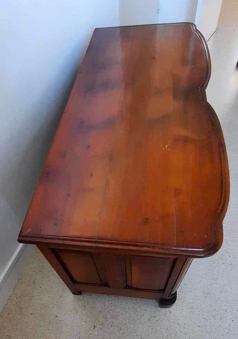 Cherry chest of drawers