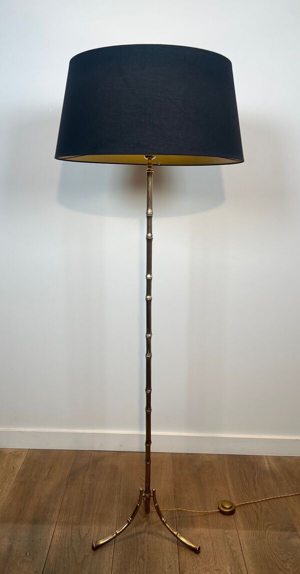Lampadaire de parquet en bronze façon faux-bambou de la Maison Baguès