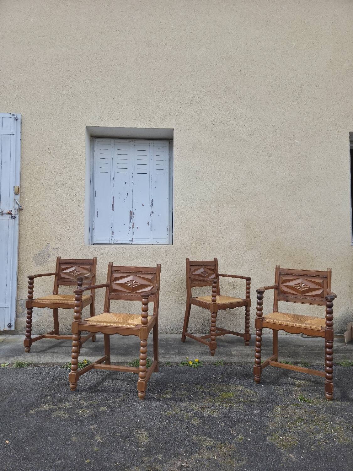 4 neo-Basque turned wood armchairs