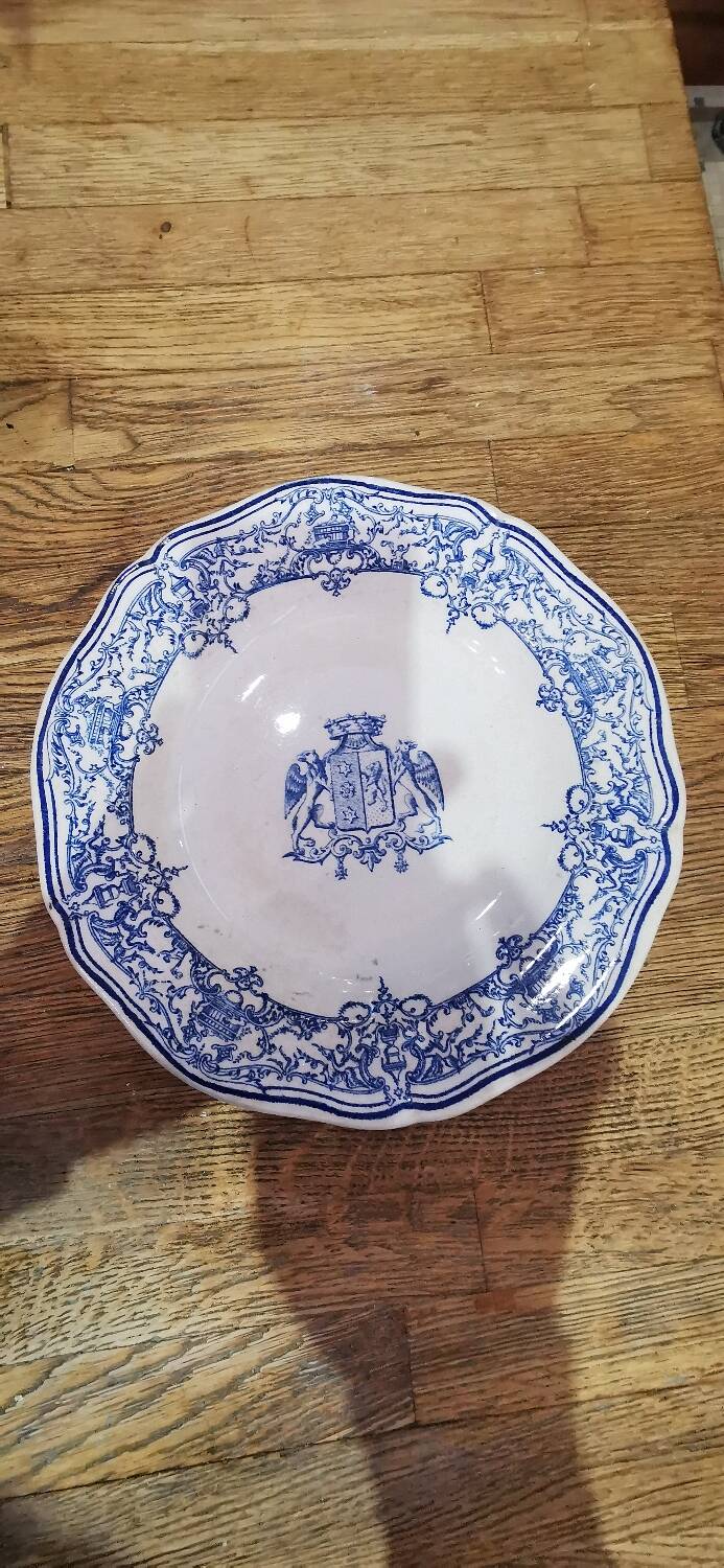Rare gien earthenware plate couronne armoireries 19th century
