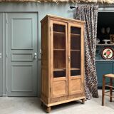 Old library with grilles (renovated)