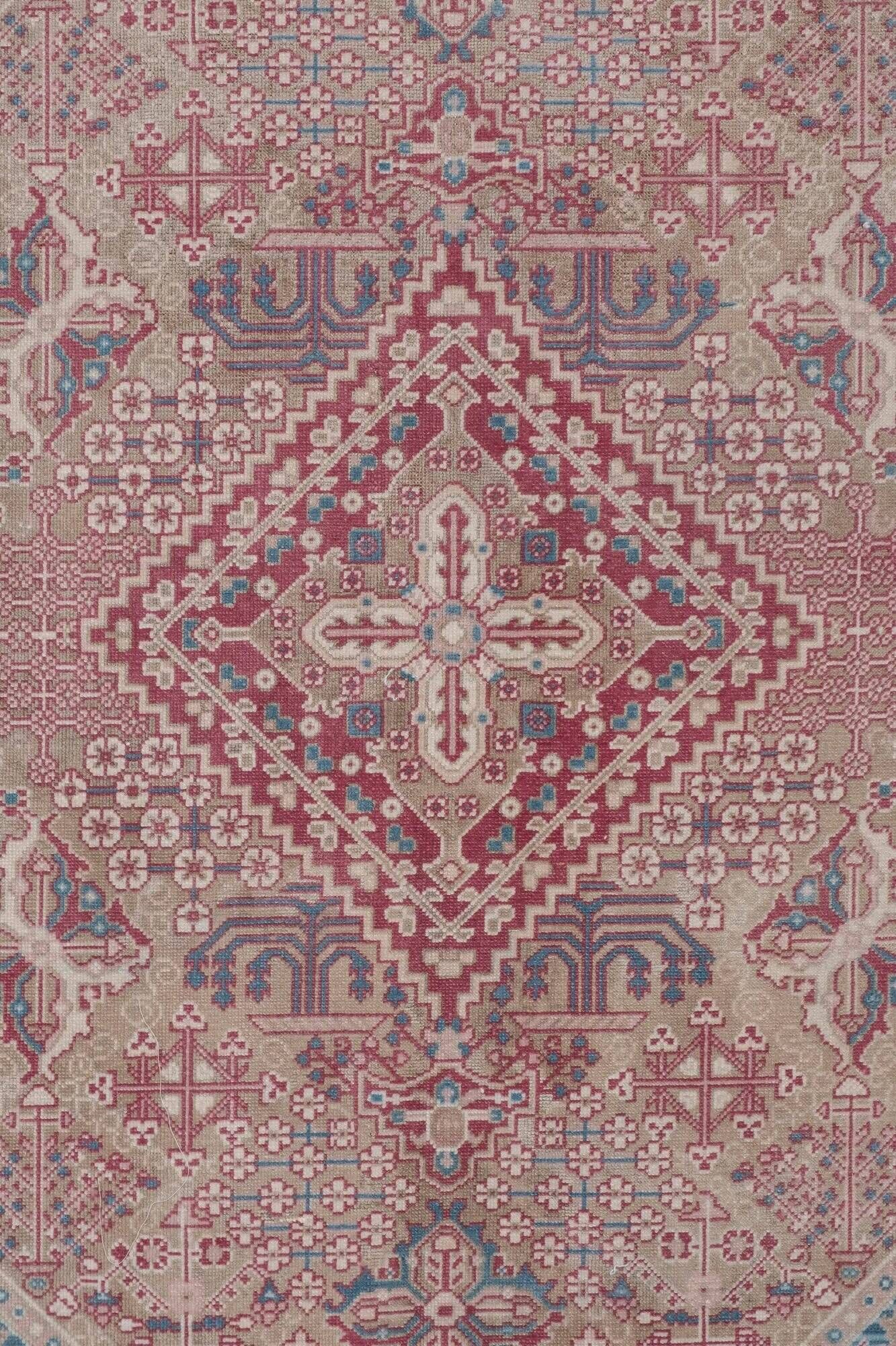 Vintage Turkish Oushak rug 146x192 cm
