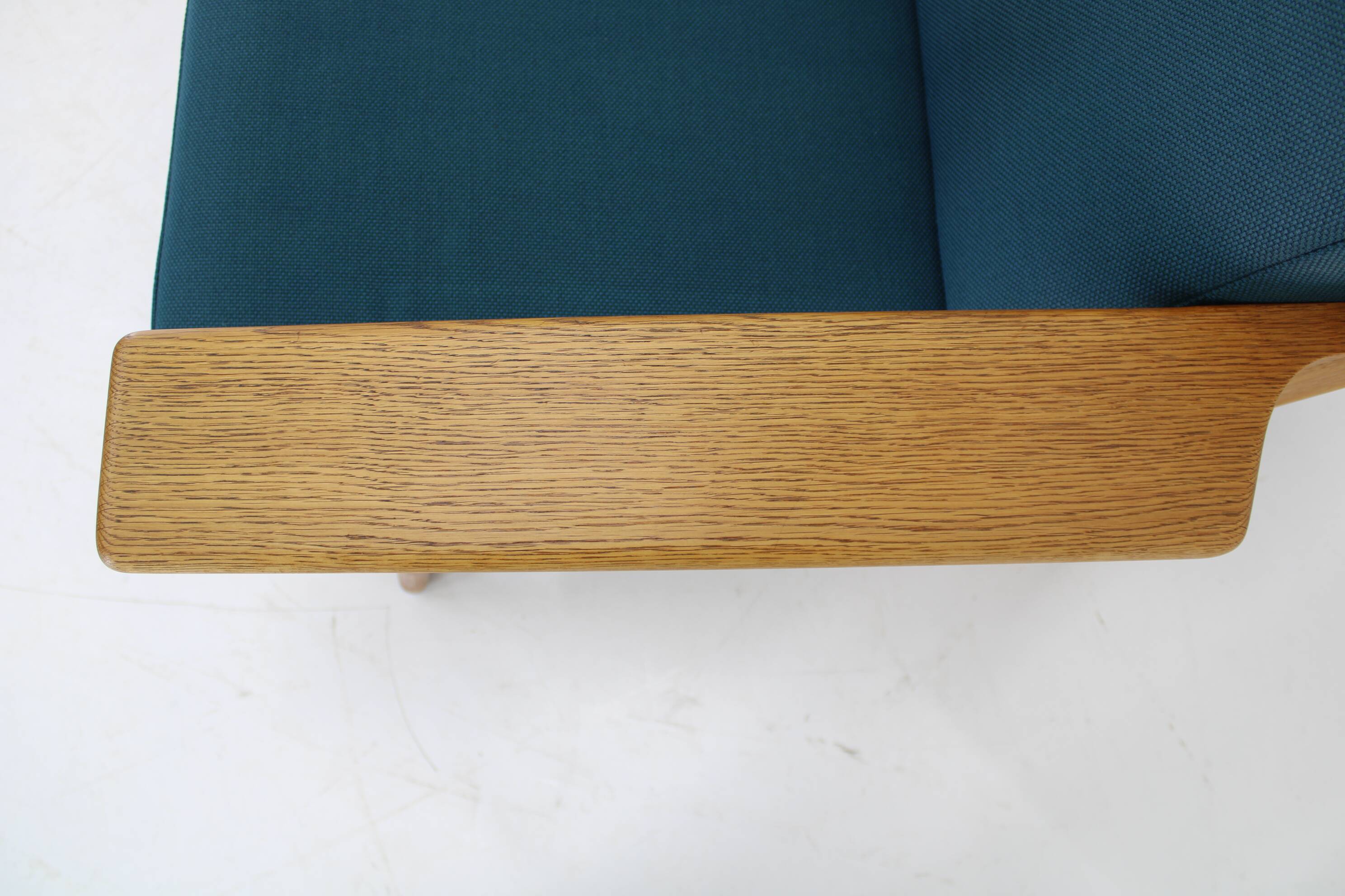 1960s Hans J. Wegner Pair of GE 290 Armchairs in Oak for Getama, Denmark