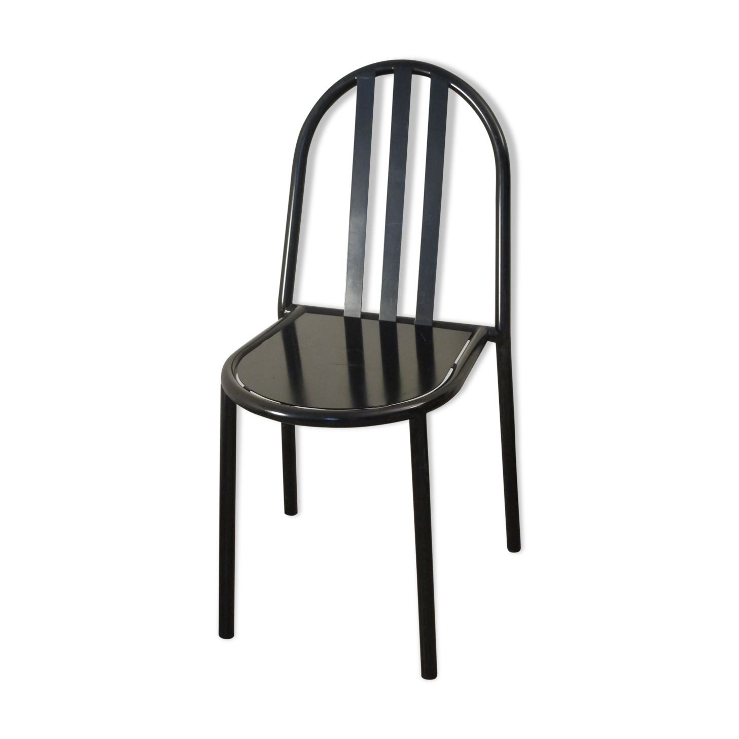 La chaise noire de Robert mallet-Stevens, ré-édition Ecart International, RMS