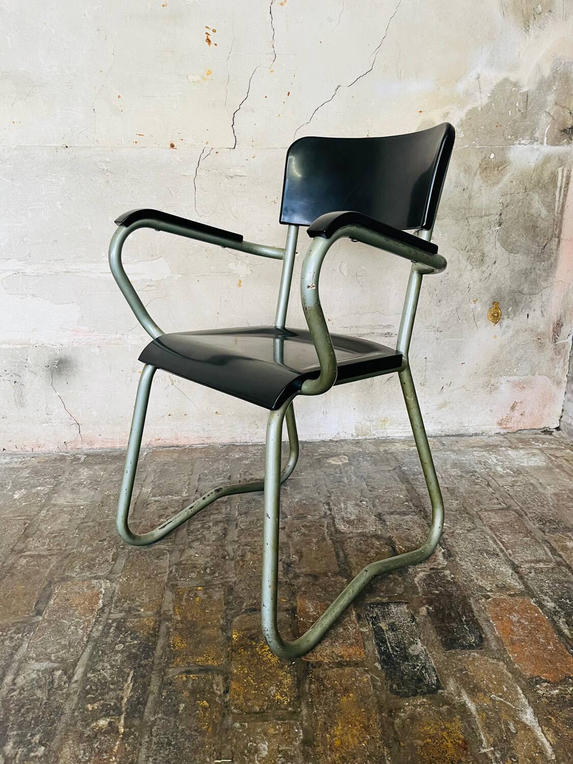 Bakelite tubular sled chair Bauhaus René Herbst 1940 1950