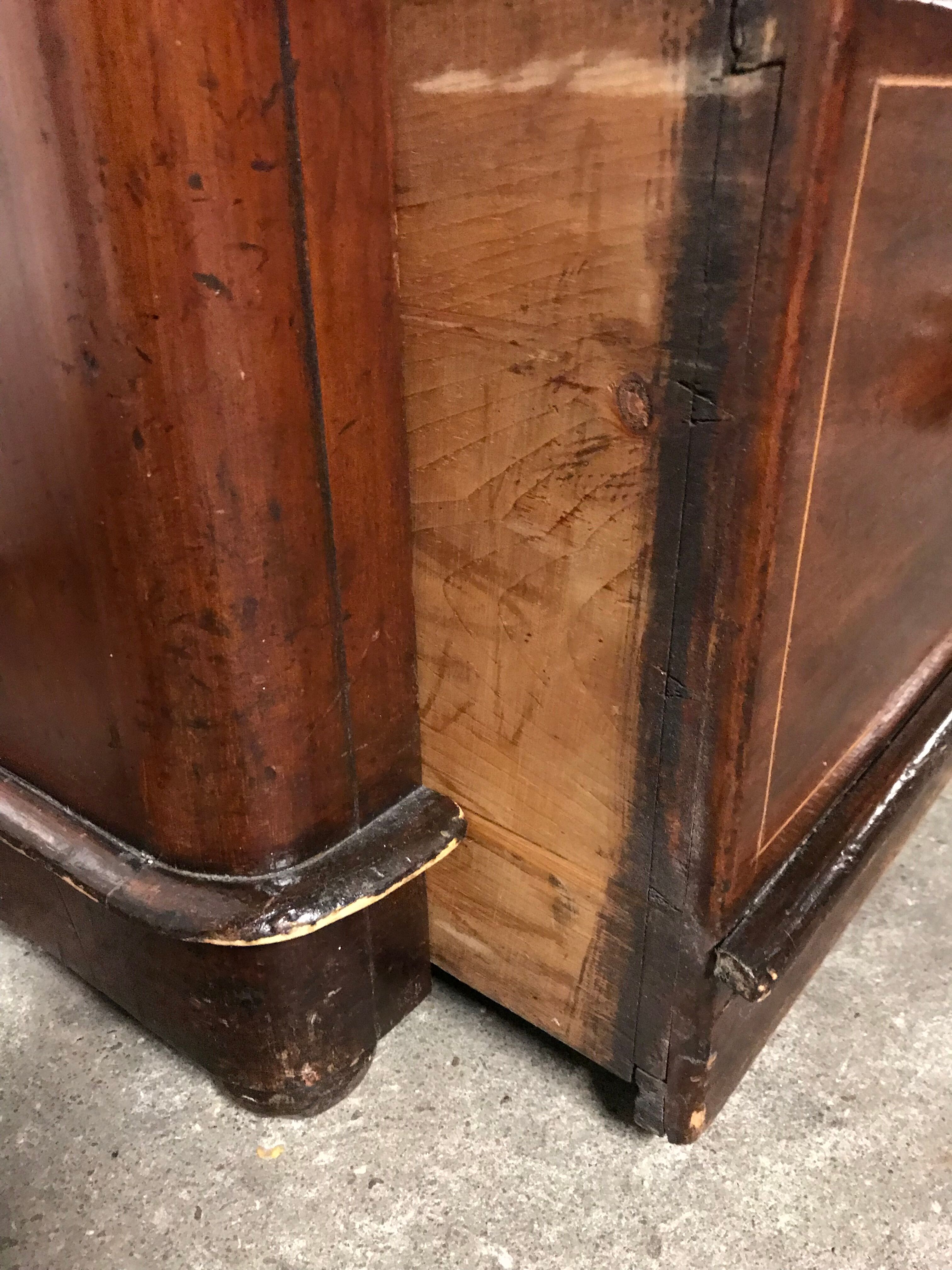 English old chest of drawers