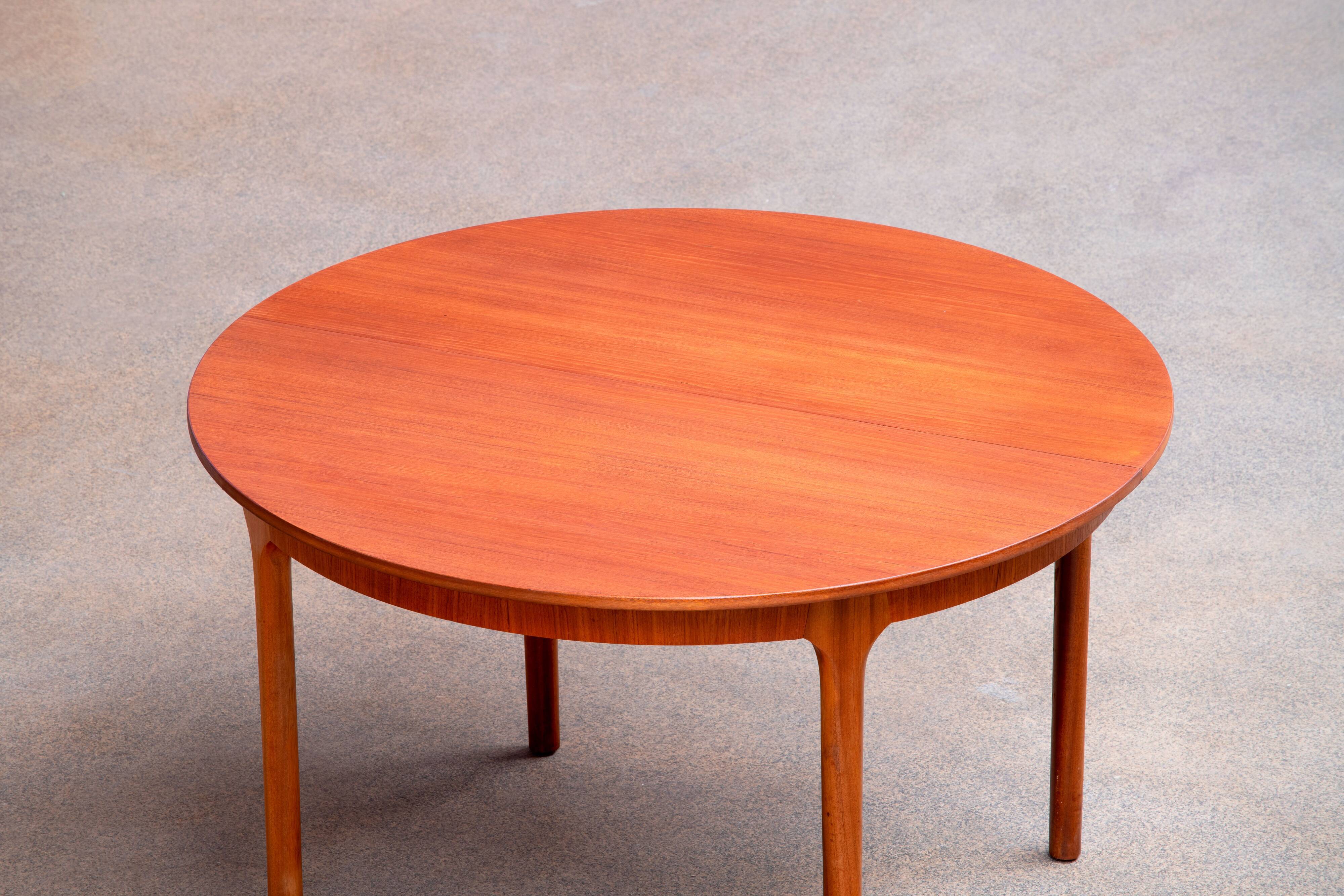 Set Table and 4 built-in chairs Scandinavian vintage 1960
