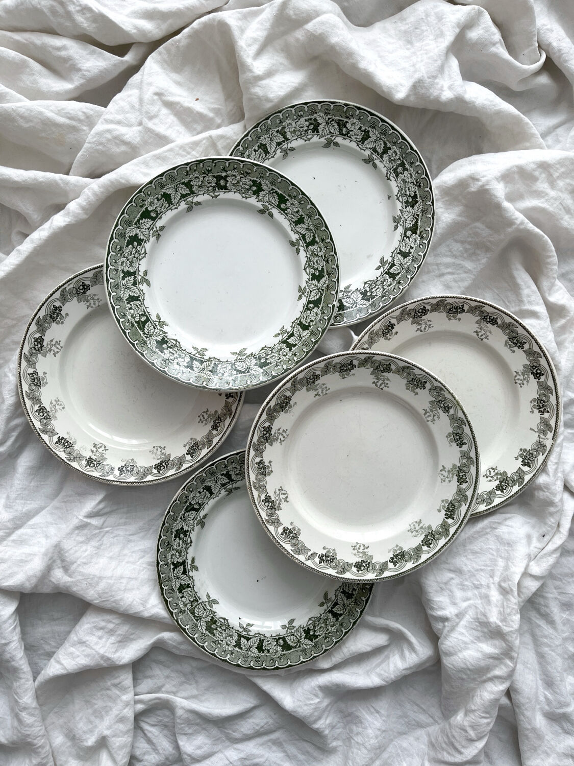 6 mismatched ironstone flat plates Murier Violetta