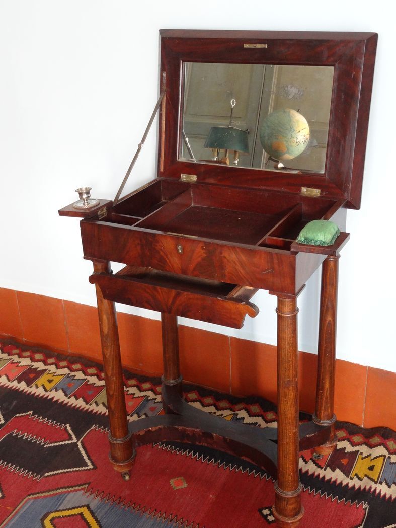 Mahogany Empire and mahogany veneer dressing table