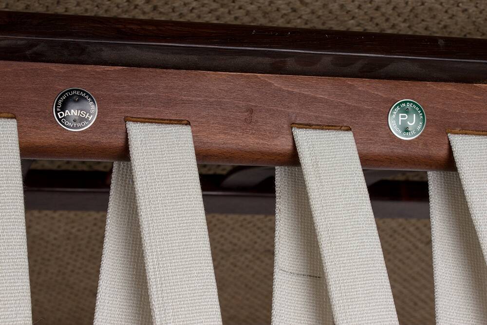 Canapé Danois 3 places en Palissandre et Tissu neuf par Grete Jalk pour Poul Jepessen 1960.