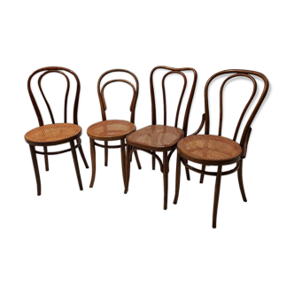 Suite de 4 chaises de bistrot cannage dépareillées