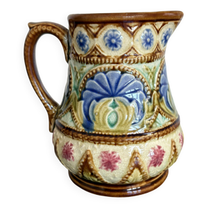 ancien pichet barbotine