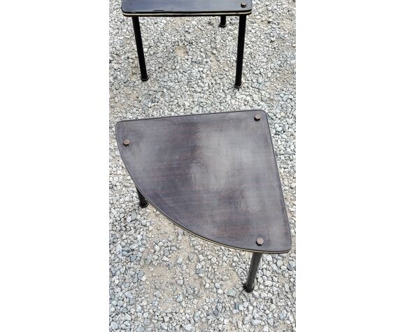 Table basse des années 60 en 4 parties plateaux formica palissandre vernis piètement tubes métal
