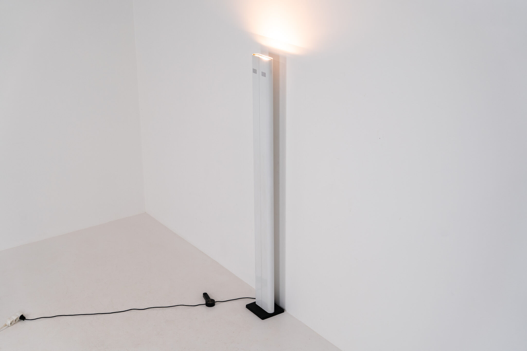 Uplighter floor lamp by Gianfranco Frattini for Relco