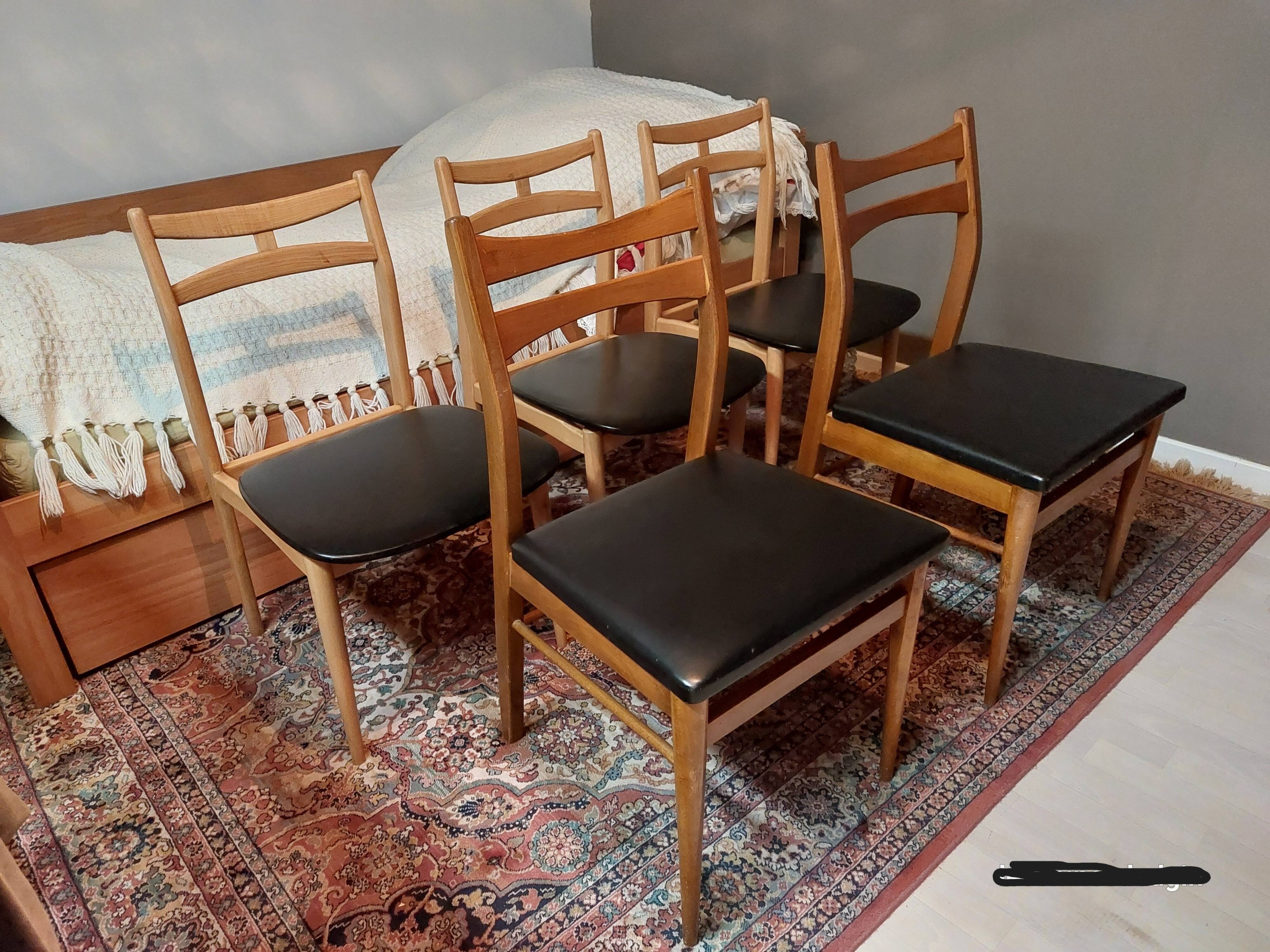 5 Scandinavian style chairs, wood and black faux leather.