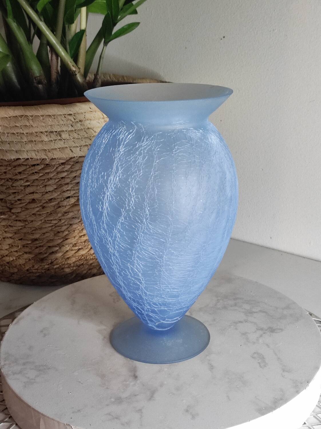 Cracked glass vase