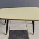 Table d'appoint basse en formica jaune années 1960