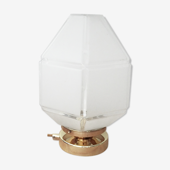 Faceted glass globe table lamp