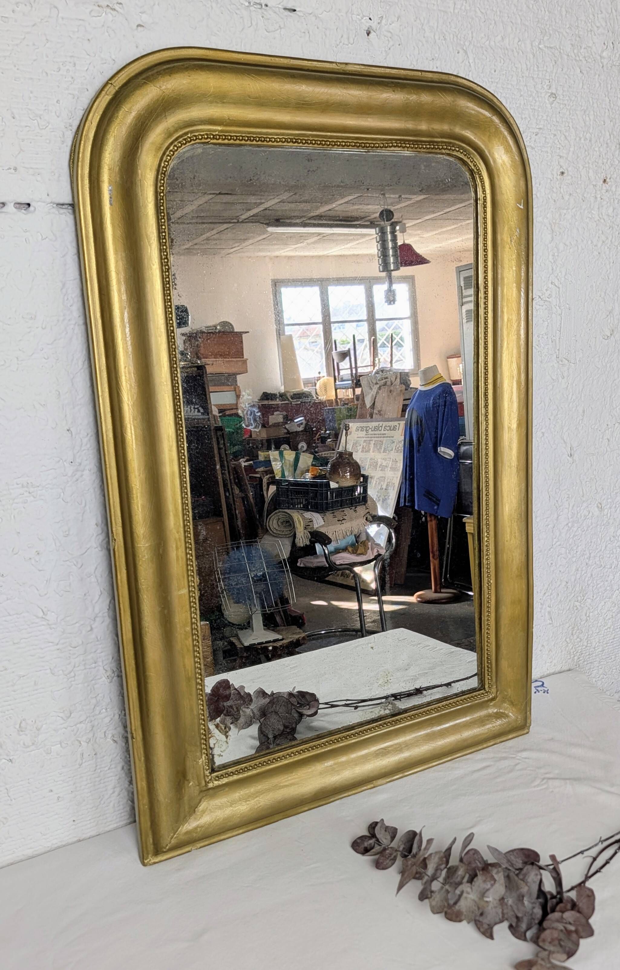 Louis-Philippe gold mirror with beaded moulding 62x92cm