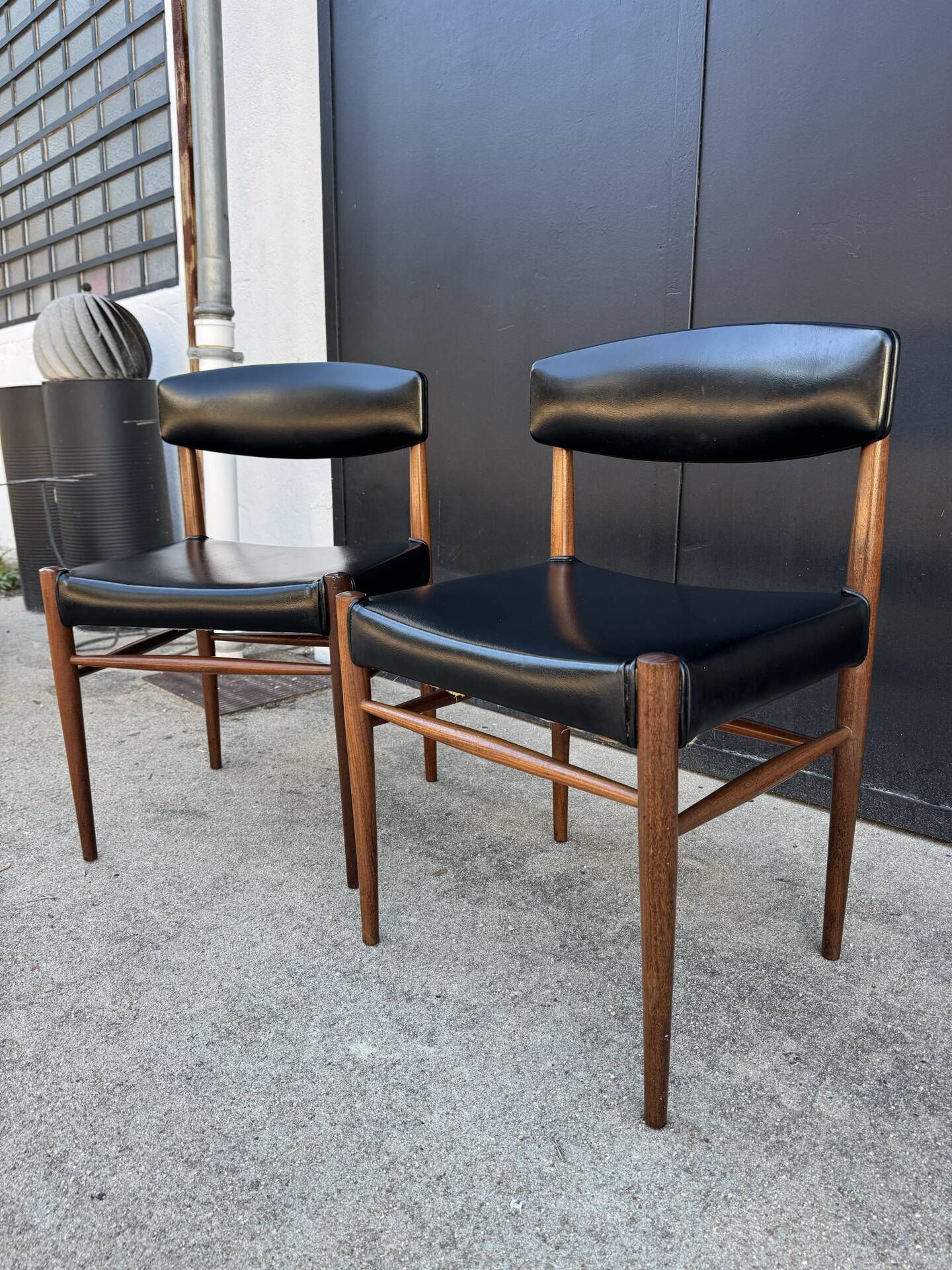 Chaises style scandinave années 60