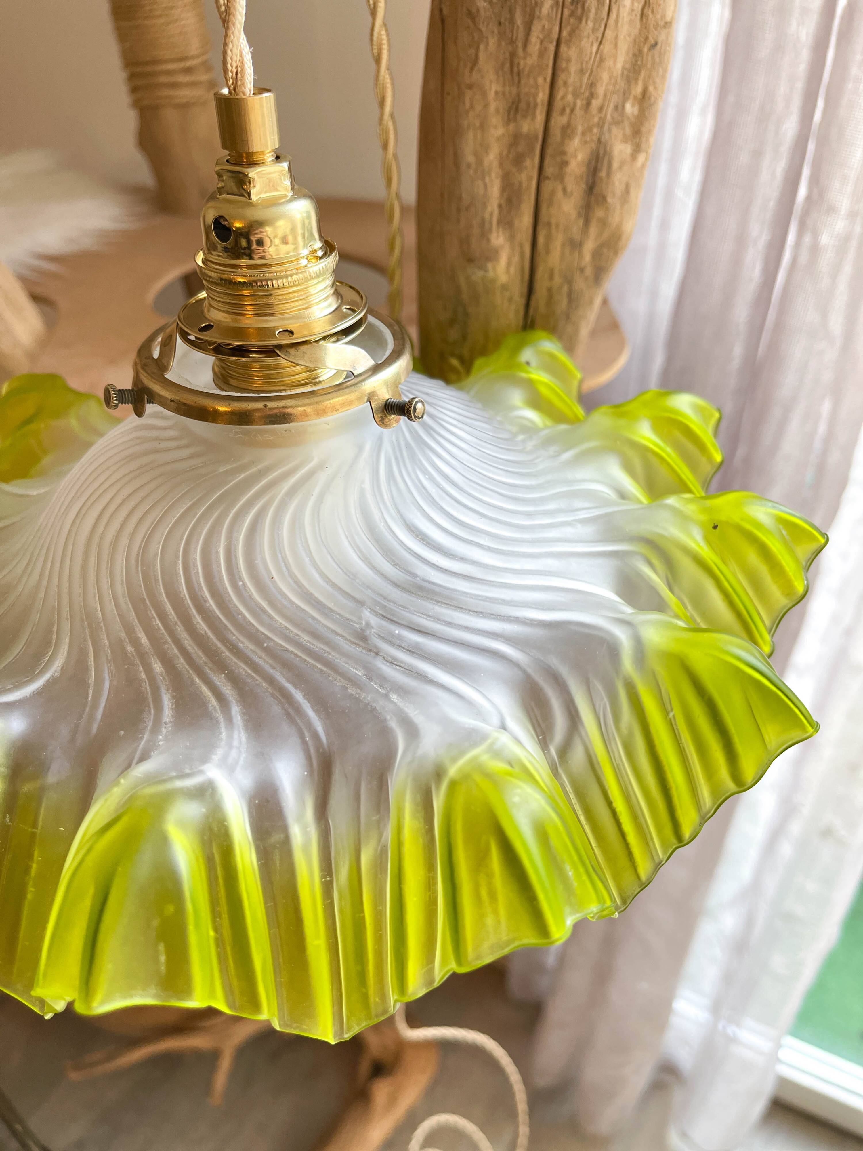 Vintage lampshade in green lace glass, customizable