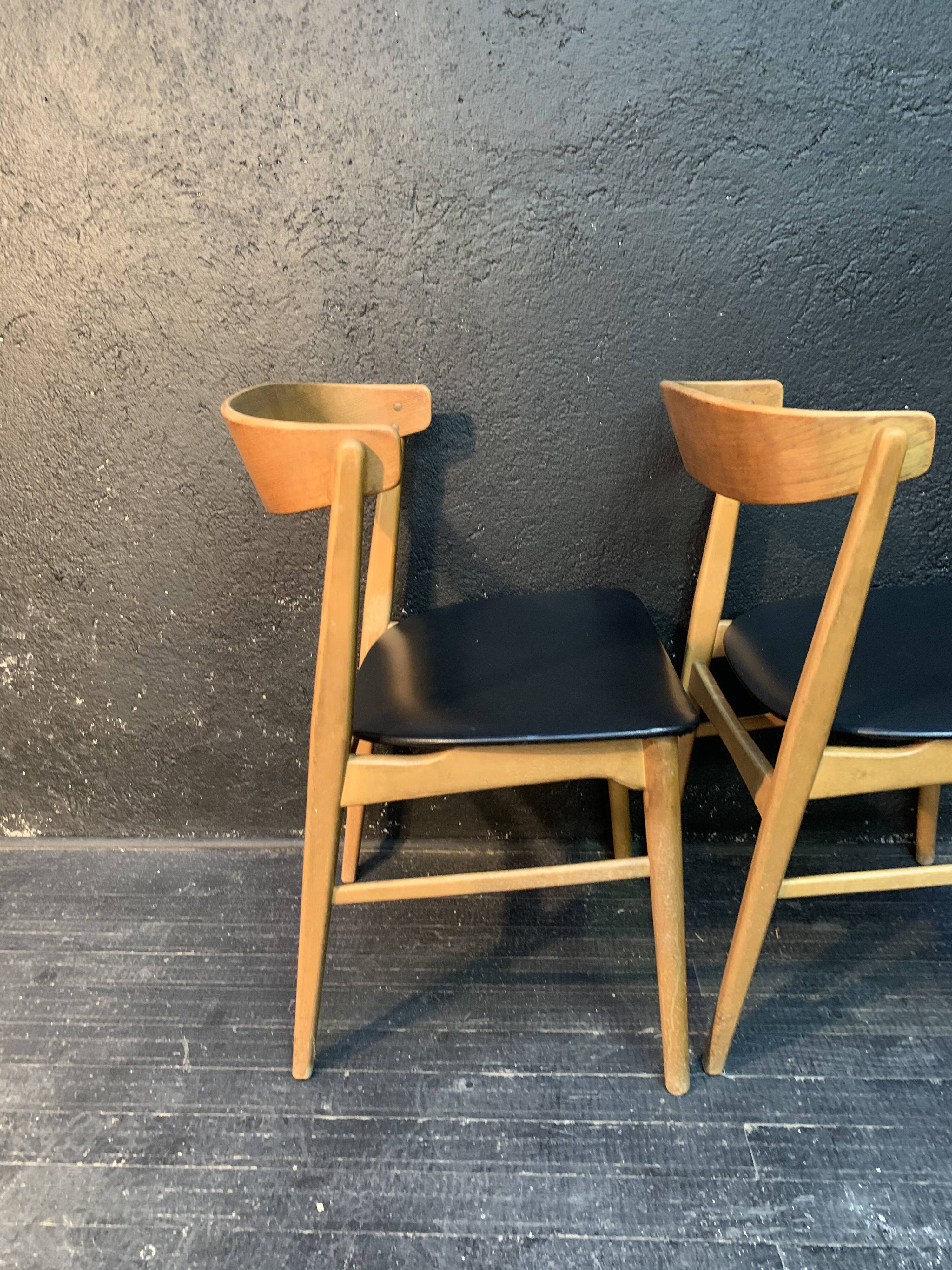 Suite de 4 chaises scandinaves 1960