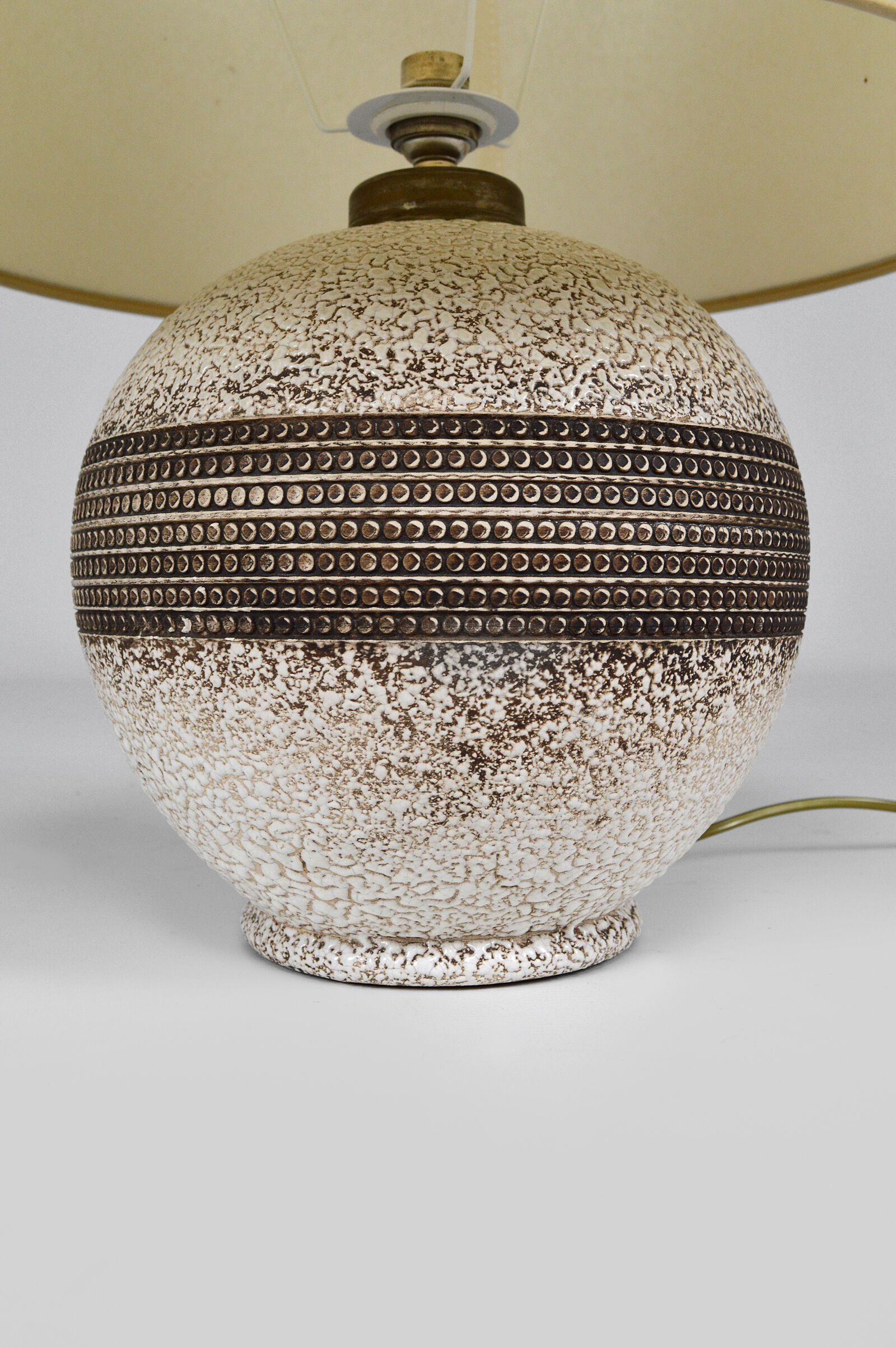 Round art deco ceramic lamp besnard style