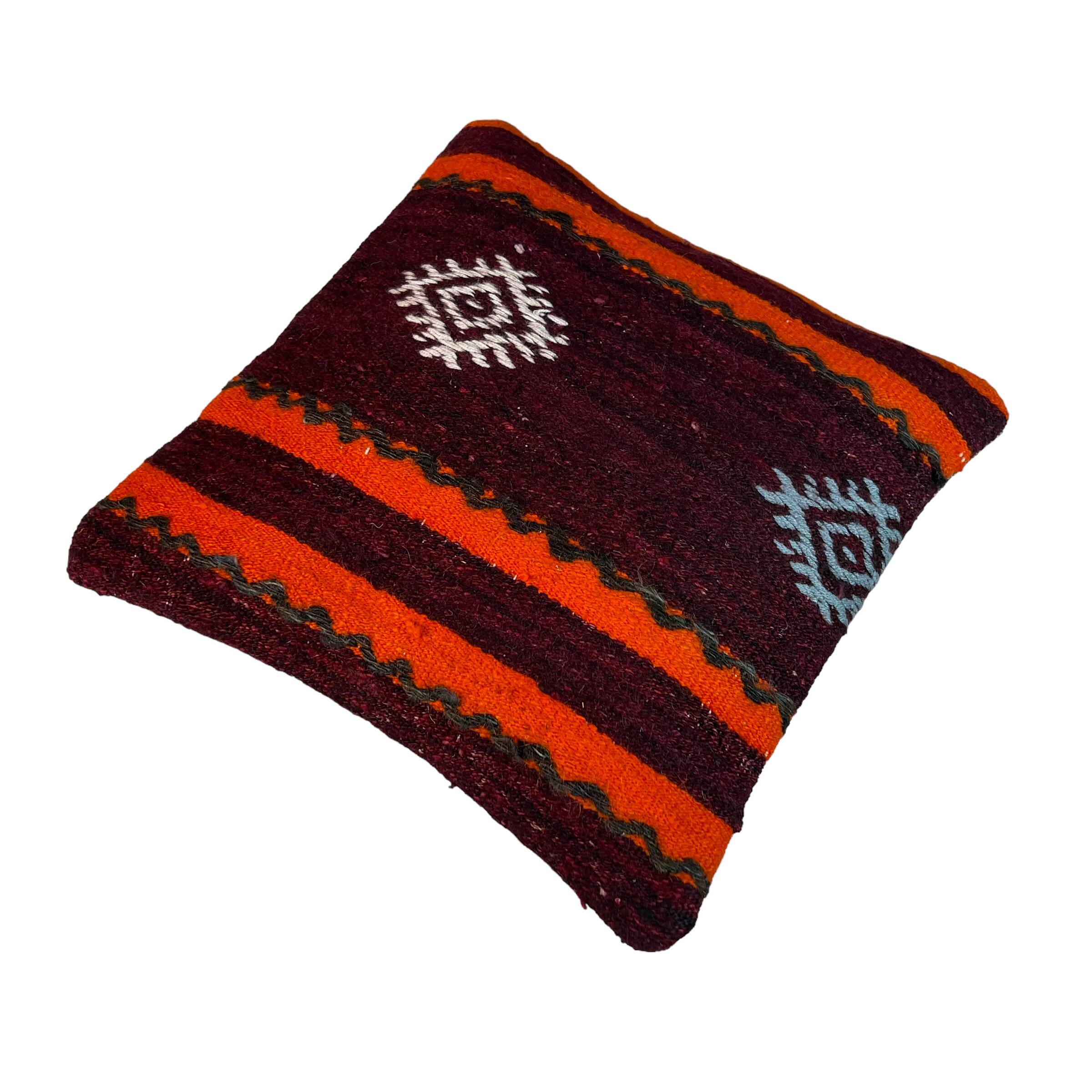 Vintage turkish kilim cushion cover , 40 x 40 cm