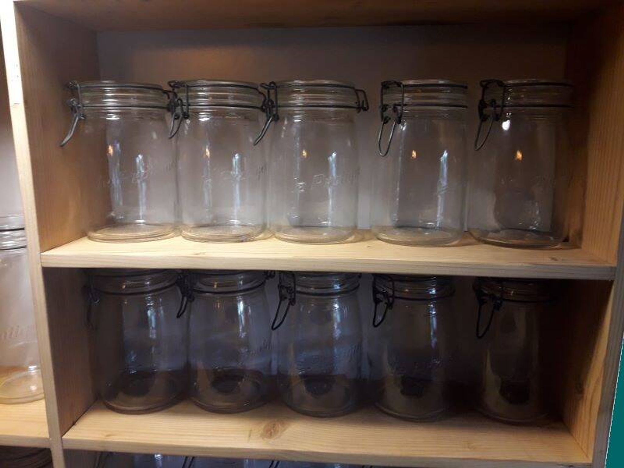 Spice shelves L1.6mxH79cm