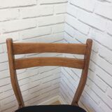 Lot of 2 Scandinavian chairs