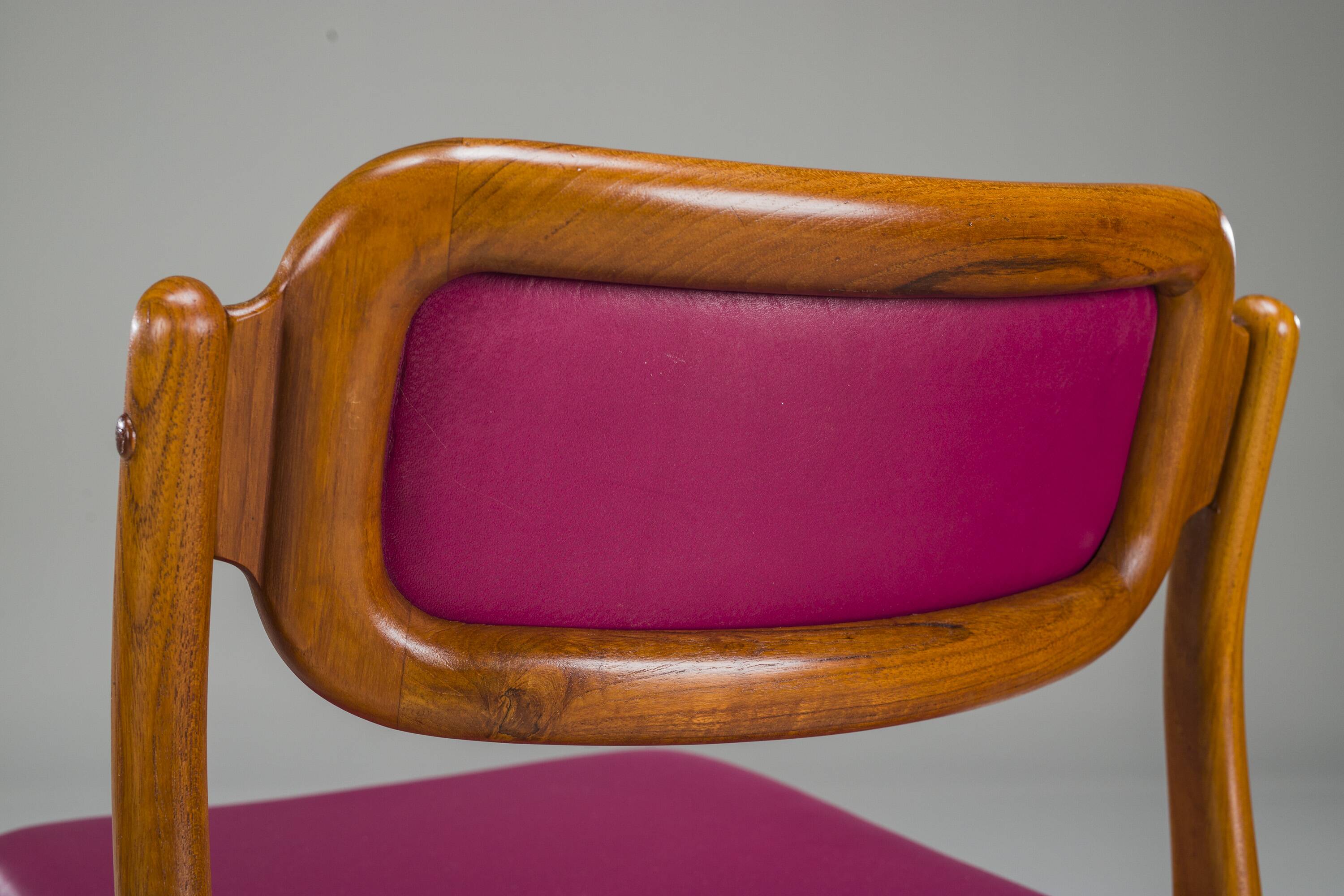 4 chaises en teck par Johannes Andersen pour Uldum