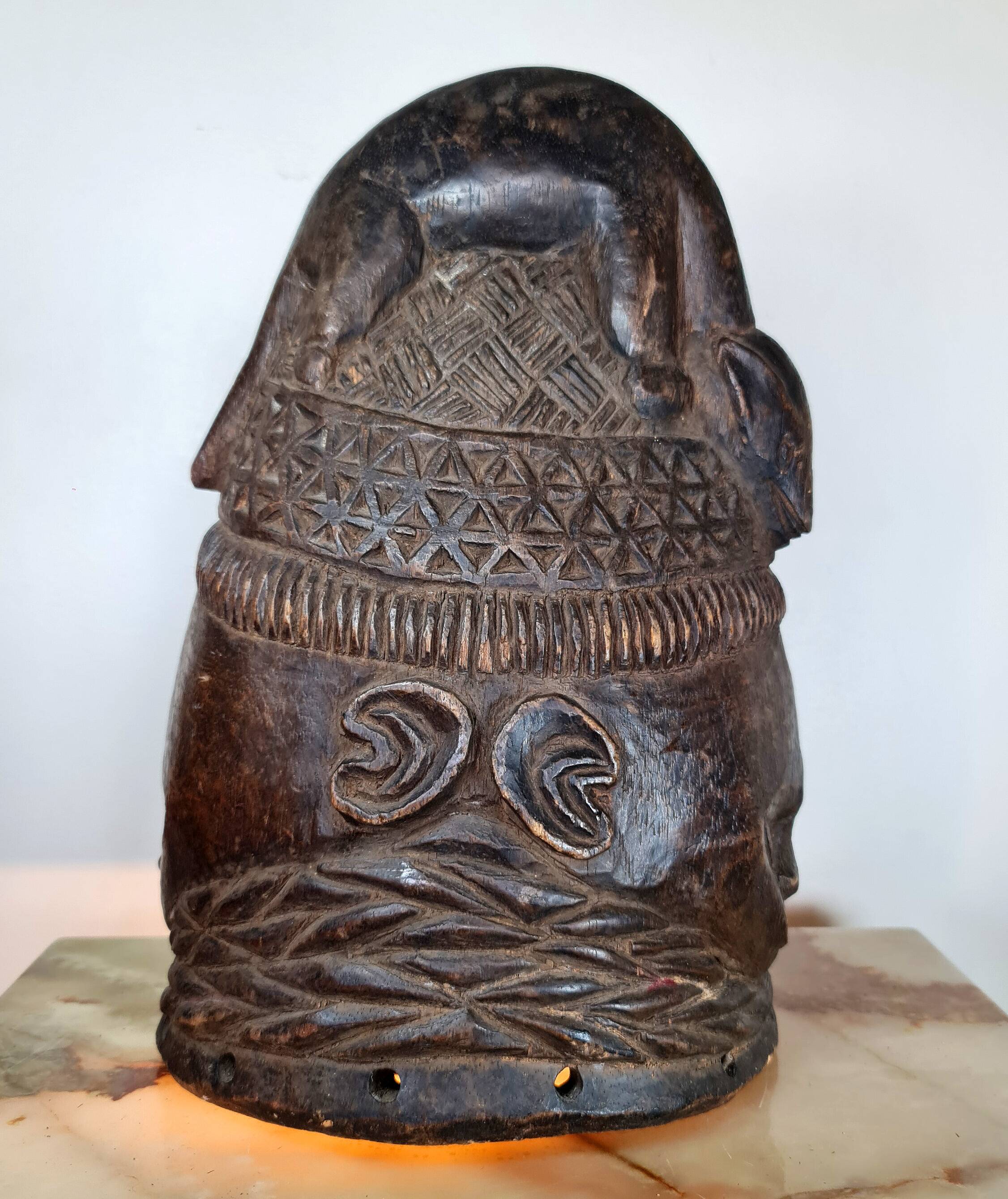 Hemba Helmet, Suku