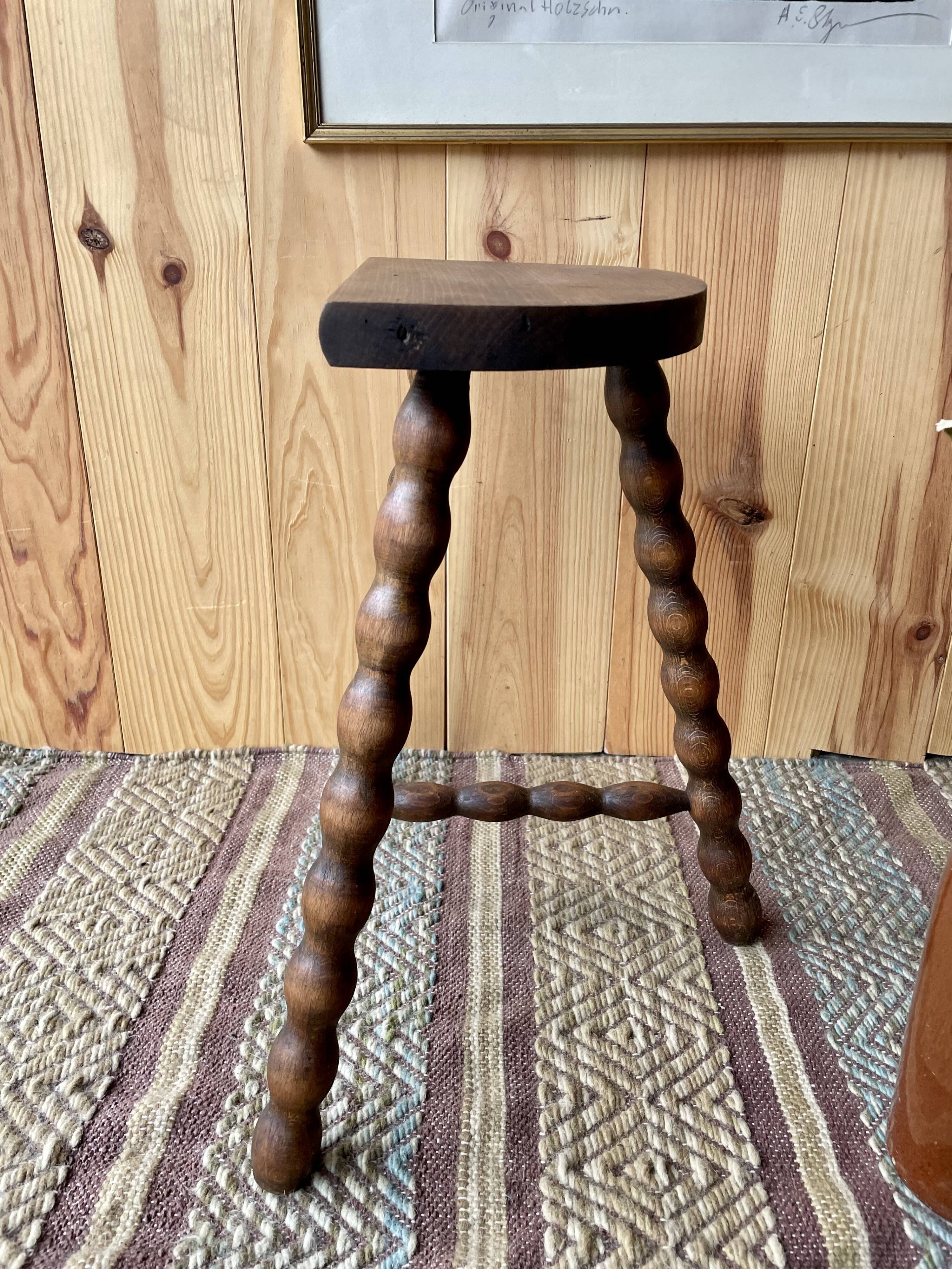 Tripod wood stool