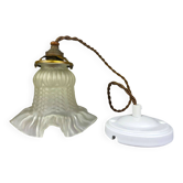 Lampe suspendue tulipe en verre dépoli française des années 1950.