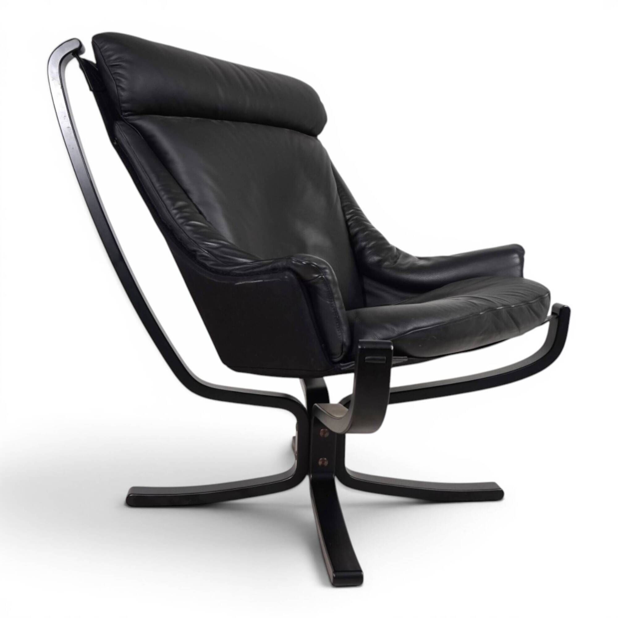 Poltrona Frau Viking Leather Lounge Chair by Sigurd Resell, 1970
